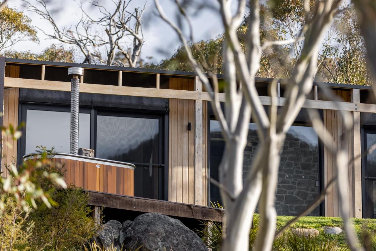 Crafters Luxury Cabins, Spectacular Views - B&B