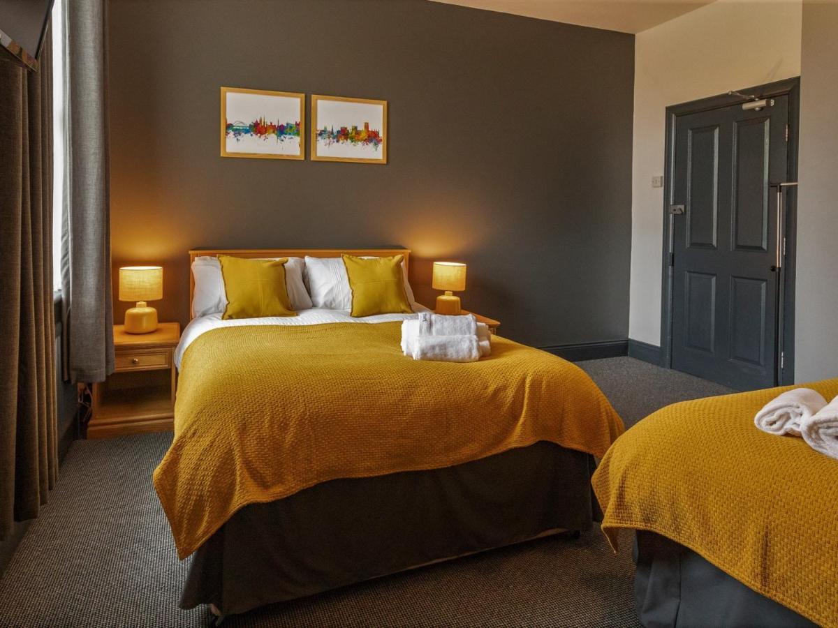 Deluxe Family Room