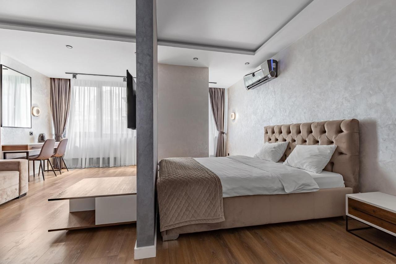 Studio met Kingsize Bed en Slaapbank