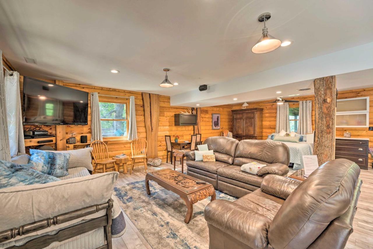 Cozy Wisconsin Studio, 11 Mi to Lake Geneva! - Ferienwohnung