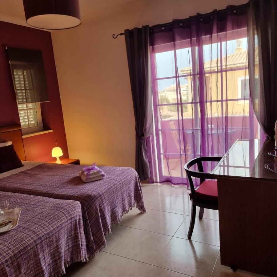 Zweibettzimmer mit Balkon