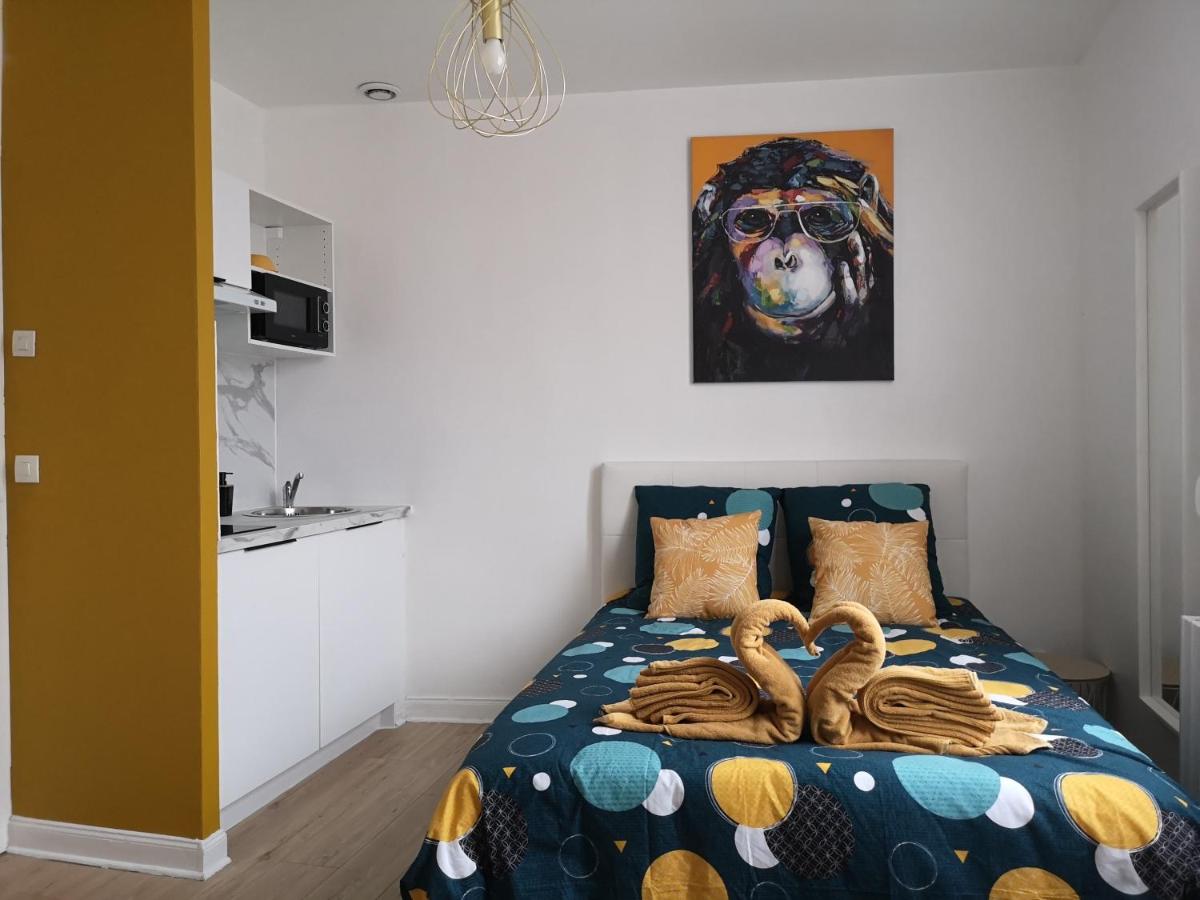 B&B Saint-Quentin - STUDIO COSY- CHALEUREUX- QUARTIER CALME- Wifi - Bed and Breakfast Saint-Quentin