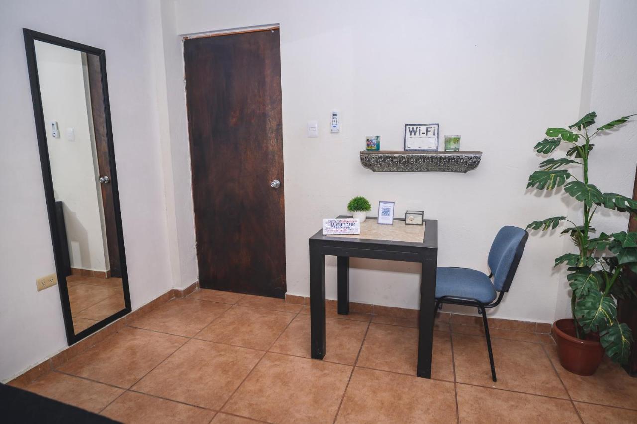 Departamento CENTRICO, Tv smart, minisplit nuevo, wifi 100 mb, cocina, lavadora, asador, parking, letra i - Chambres d'hôtes Ciudad Valles