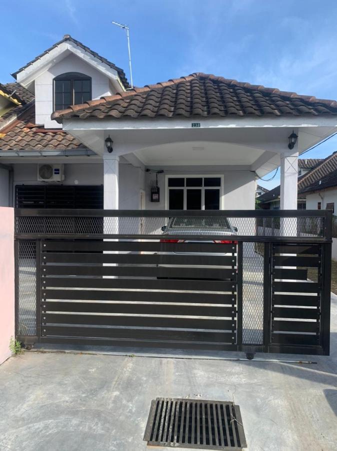 B&B Lumut - Homestay Maryam - Bed and Breakfast Lumut