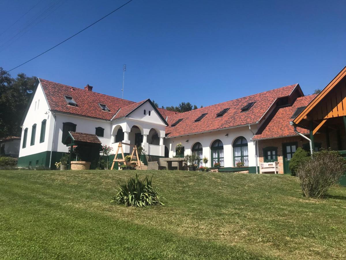 B&B Szentgotthárd - Fény-Szer Vendégház Őrség - Bed and Breakfast Szentgotthárd