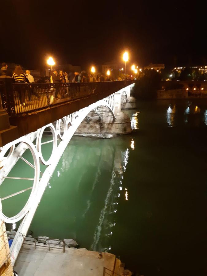 Acogedor apartamento en pleno corazón de Triana - Ferienwohnung Sevilla