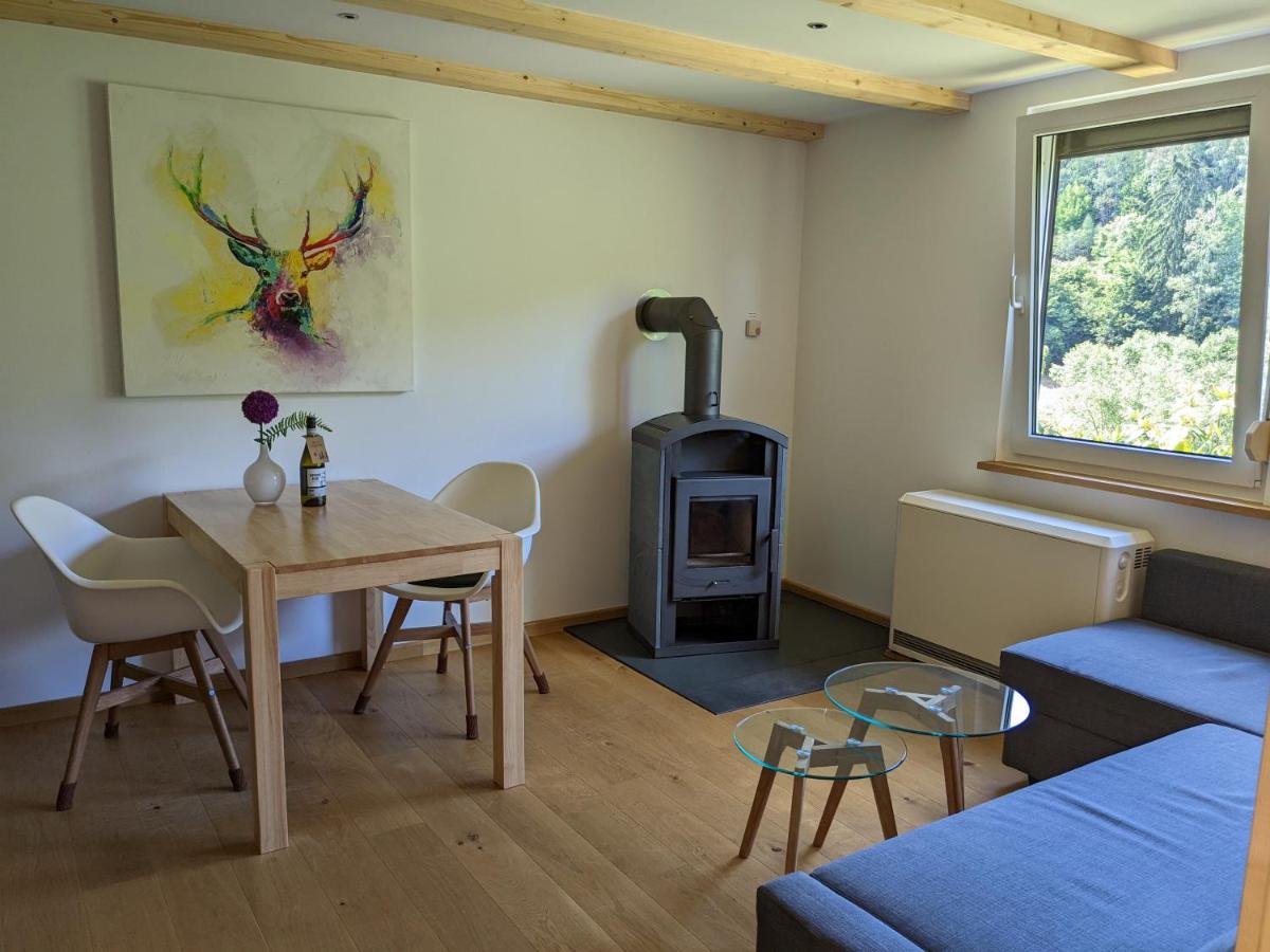 Ruhiges Ferienhaus am Waldrand mit Sauna und Kamin - Hellaberg II - B&B Langenbach