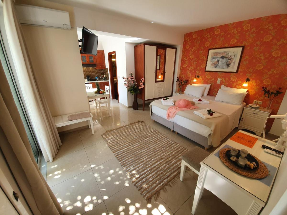 Superior Studio with private Swimming Pool
