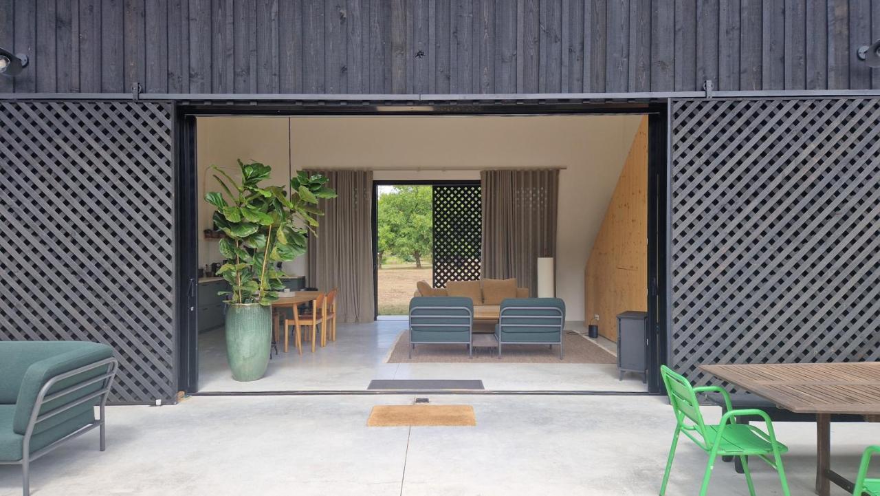 La Maison dans l'Airial, maison d'architecte en pleine nature, PISCINE - B&B