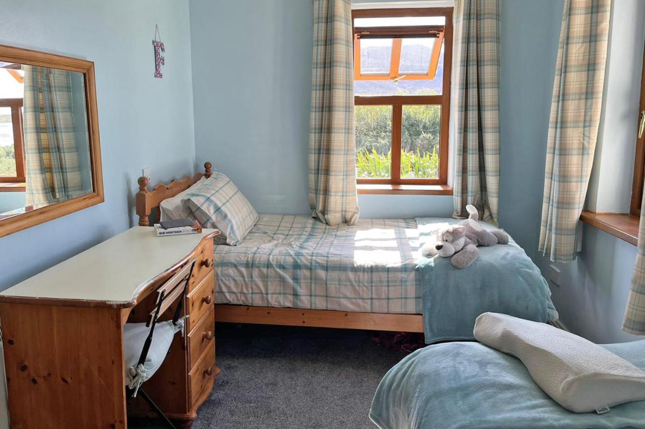Achill Sound Holiday Village No 11 by Trident Holiday Homes - Bed and Breakfast