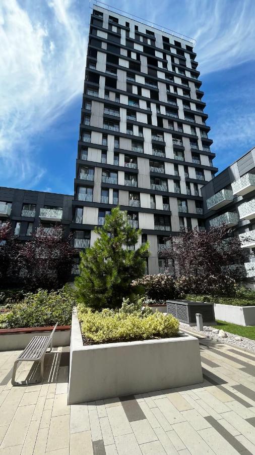 Residence Garden Tower - 8 min do centra, garaz - B&B Prague