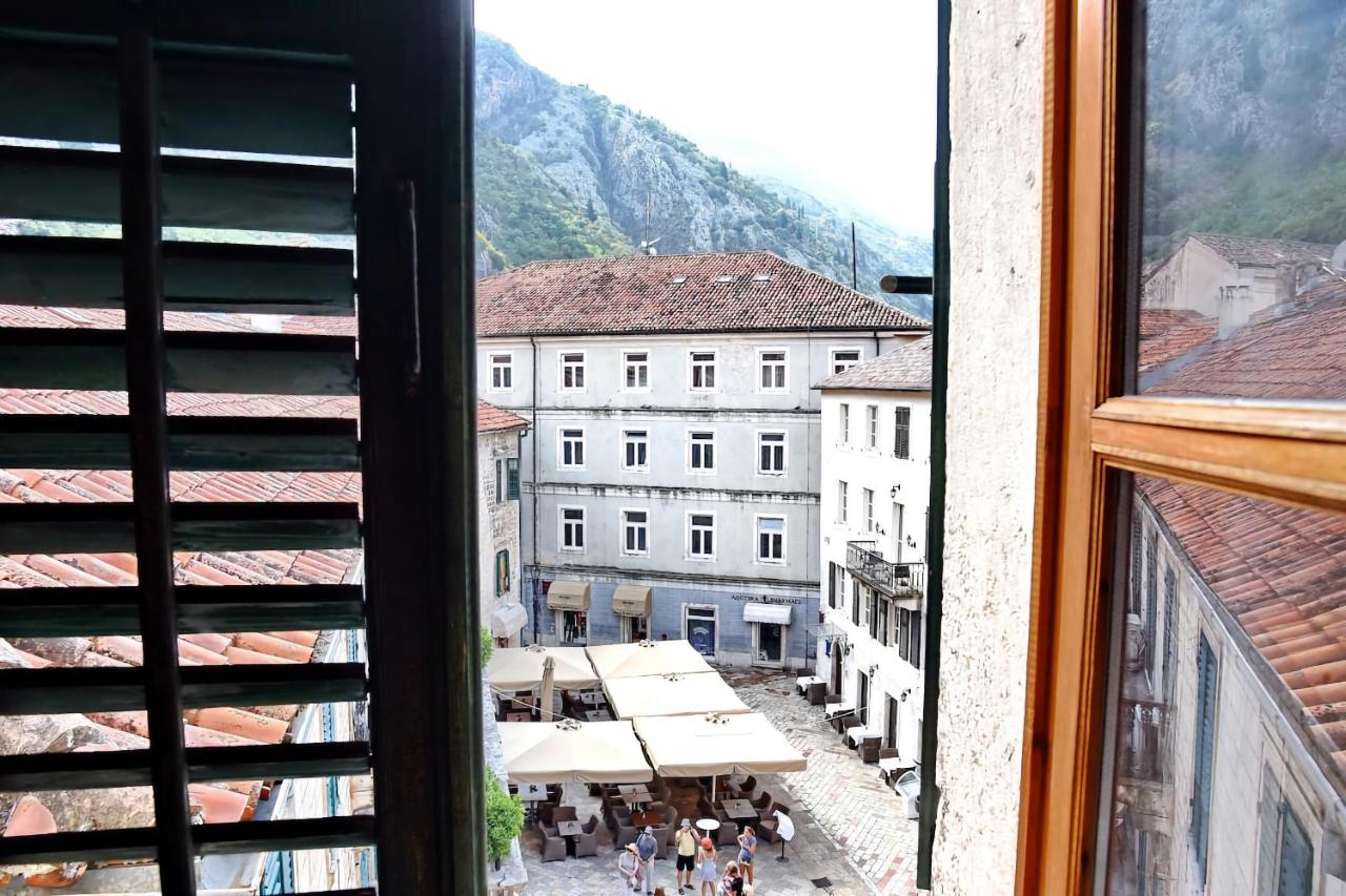 Cozy 2 Bedroom Apartment in Antique Bizanti Palace - B&B Cattaro