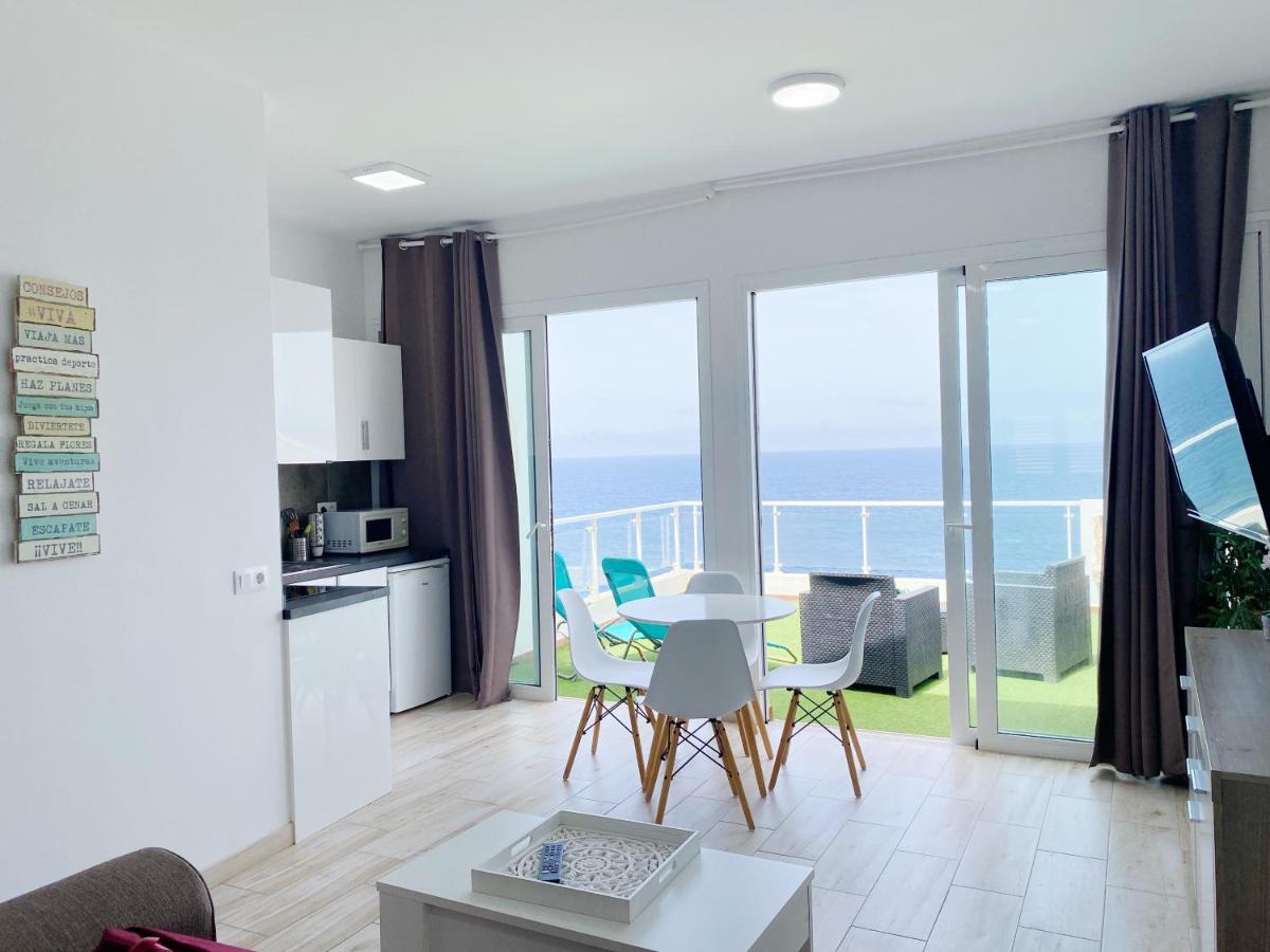 B&B Sardina - HomeForGuest The Cliff House Gran Canaria with Sea views - Bed and Breakfast Sardina