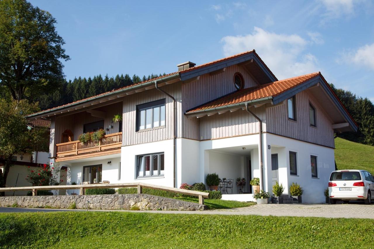 Ferienwohnung Adlerhügel inkl. Chiemgaukarte - B&B