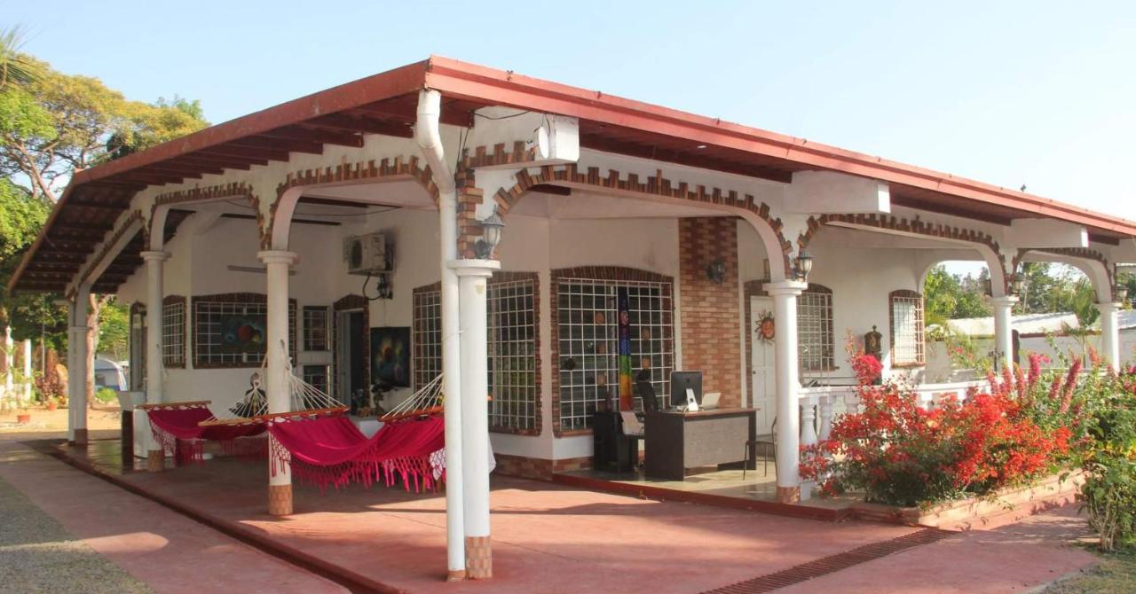 B&B Chame - Dharma Casa Holistica, Vivero, Yoga y Retiros - Bed and Breakfast Chame