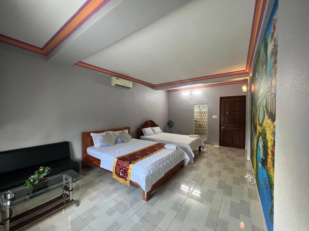 Deluxe Queen Room with Two Queen Beds