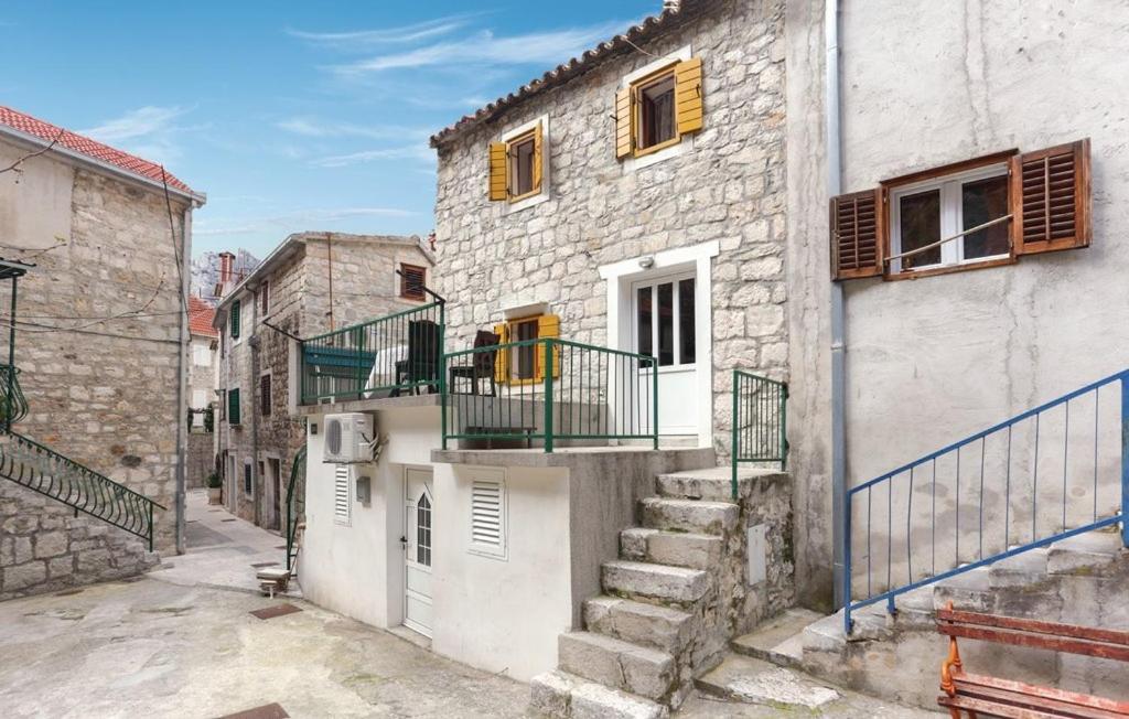 B&B Omiš - Apartments with a parking space Omis - 16185 - Bed and Breakfast Omiš