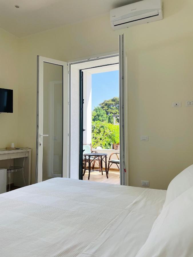 Camera Matrimoniale con Letto Supplementare