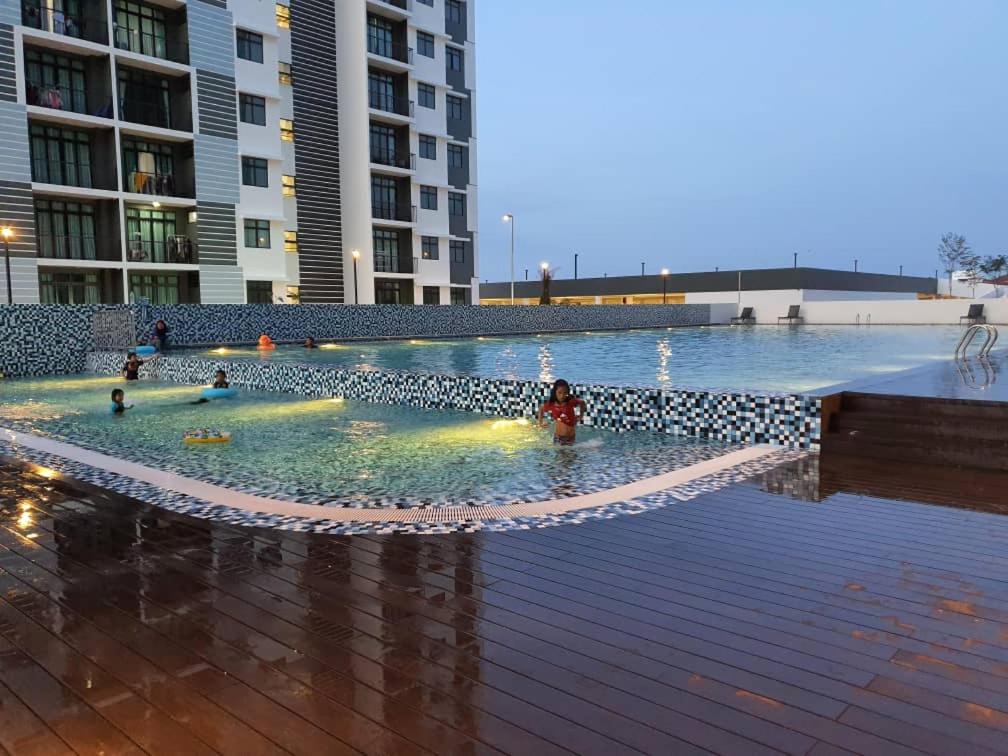 Pangsapuri Desaru Utama - Bed and Breakfast