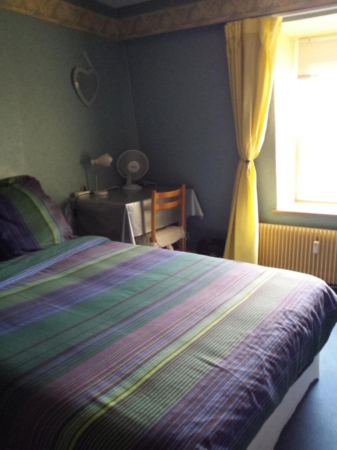 Doppelzimmer mit Gemeinschaftsbad