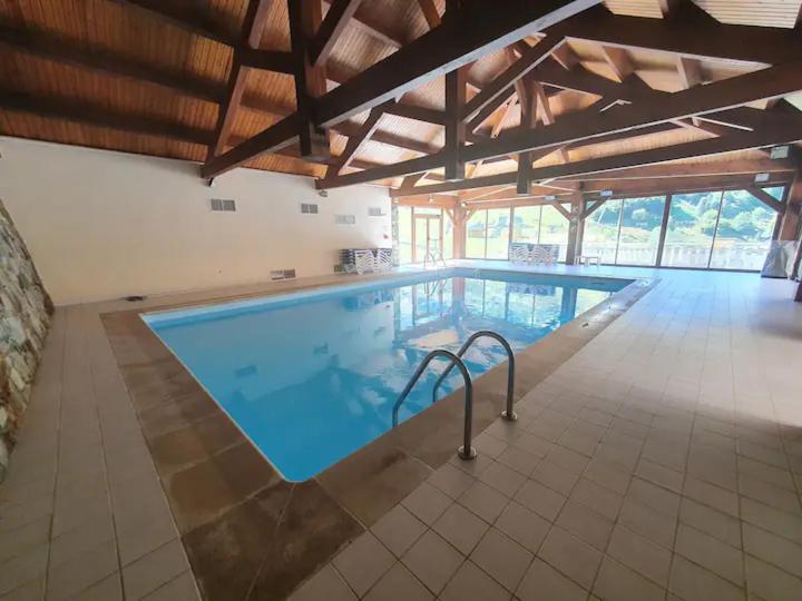 Pleine nature Pied pistes Piscine chauffée - B&B