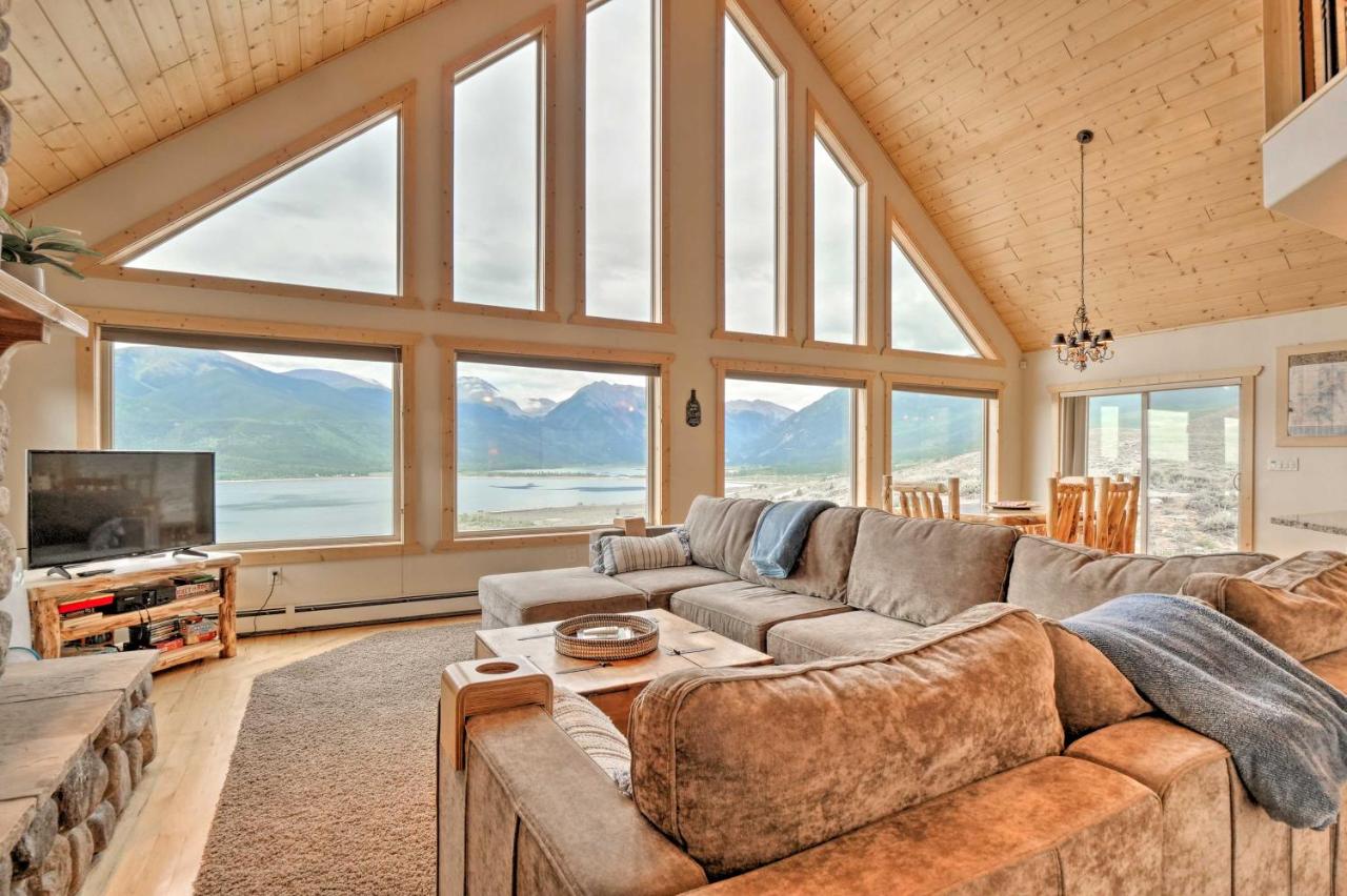Breathtaking Views Twin Lakes Retreat with Deck - Ferienwohnung Twin Lakes