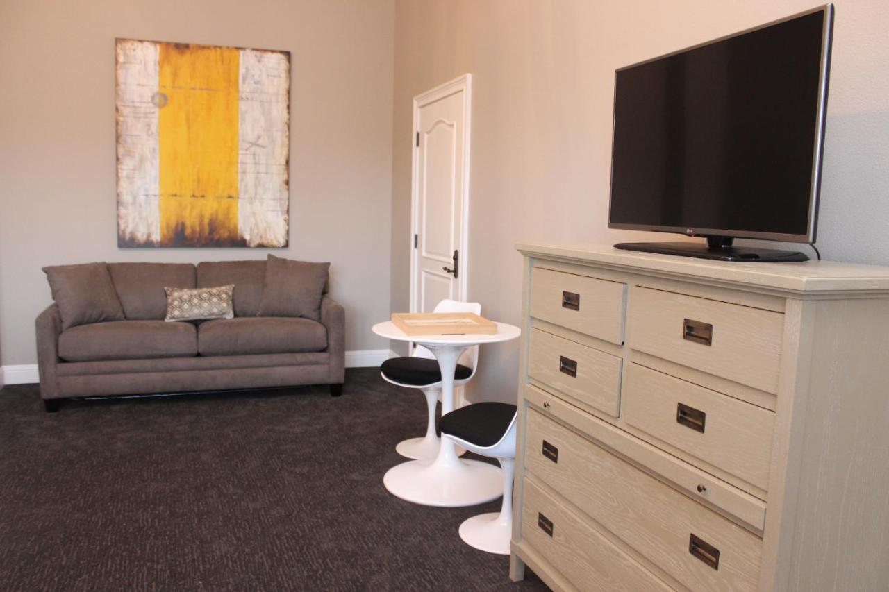 Superior King Suite