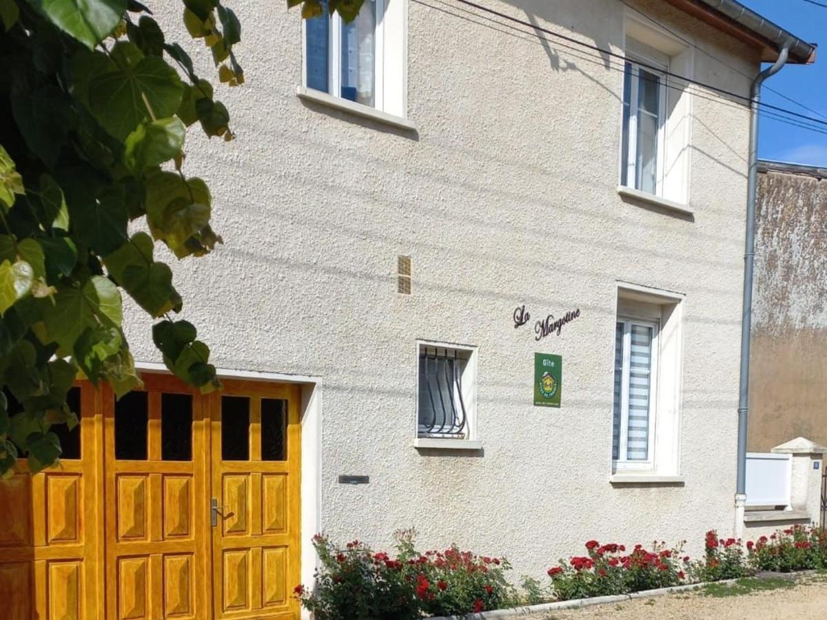 Charmante maison rénovée avec jardin, proche de Verdun, idéale pour familles, draps et chauffage inclus - Chambres d'hôtes Sivry-sur-Meuse