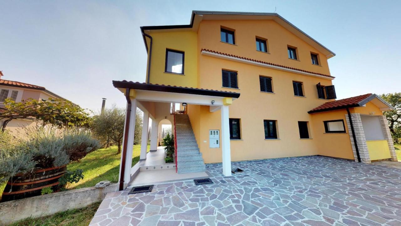 B&B Umago - Apartments with a parking space Vilanija, Umag - 17240 - Bed and Breakfast Umago