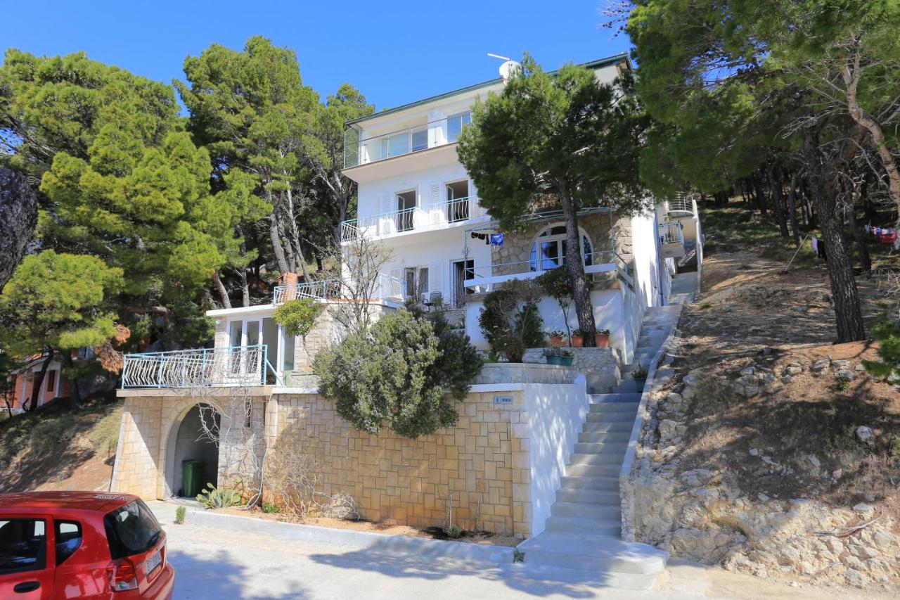 B&B Brela - Rooms with a parking space Brela, Makarska - 17281 - Bed and Breakfast Brela