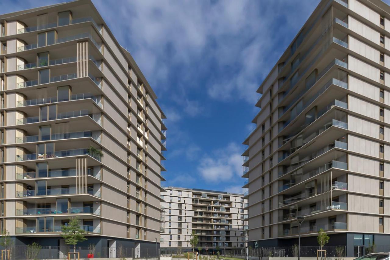JOIVY Calm Flat with Balcony - Chambres d’hôtes