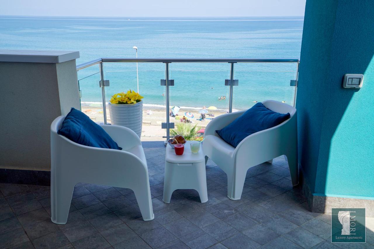 "I MORI LUXORY APARTMENTS" - Attico mansardato con incantevole vista mare - Ferienwohnung