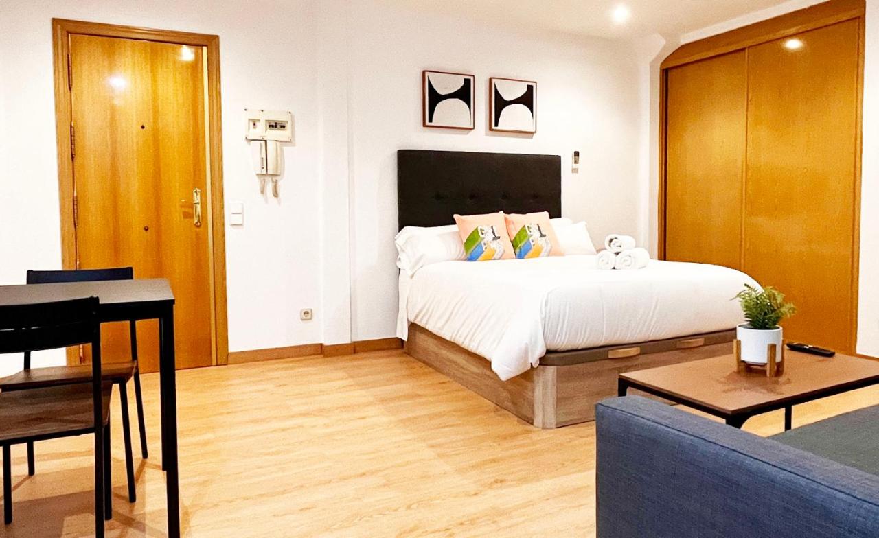 Estudio interior para 4