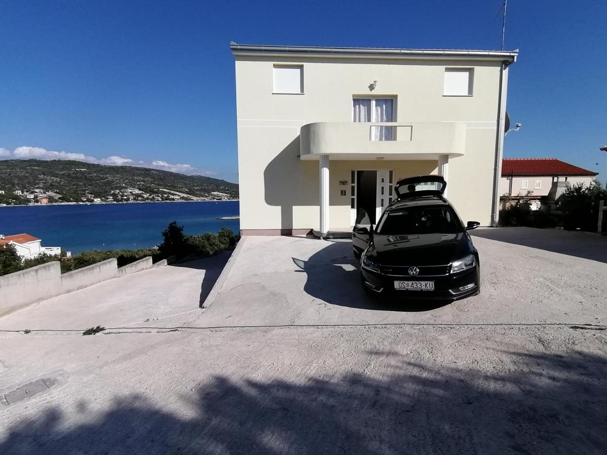 B&B Marina - Apartments by the sea Sevid, Trogir - 18168 - Bed and Breakfast Marina