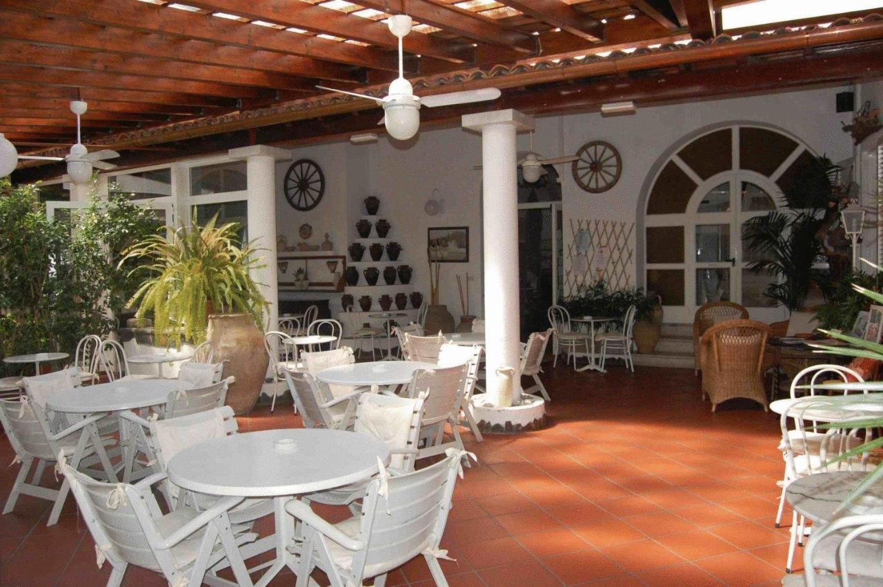 B&B Lipari - Hotel Villa Augustus - Bed and Breakfast Lipari