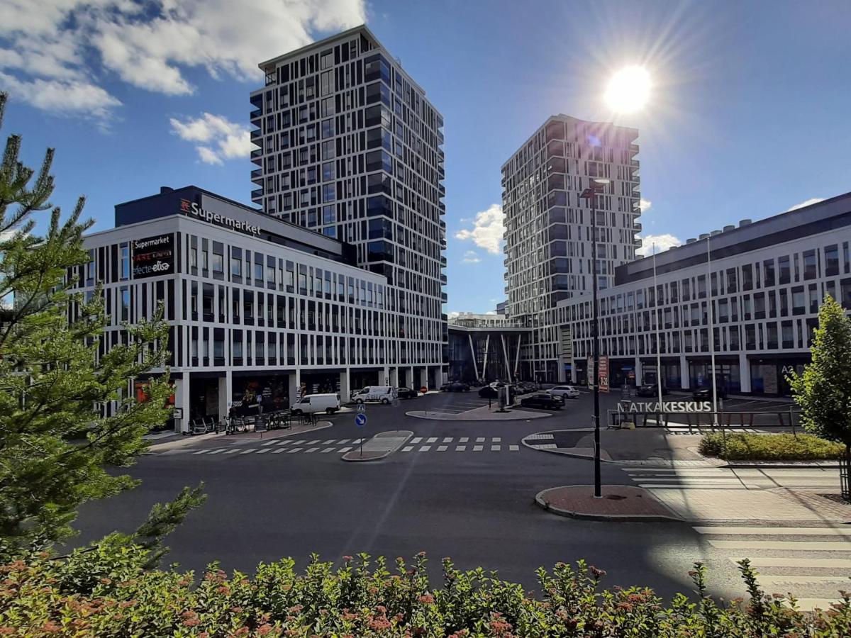 City Apartment with lake view and free parking - Bed and Breakfast