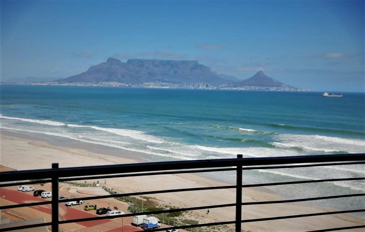 B&B Cape Town - Blouberg,1106 Portico,Cape town - Bed and Breakfast Cape Town