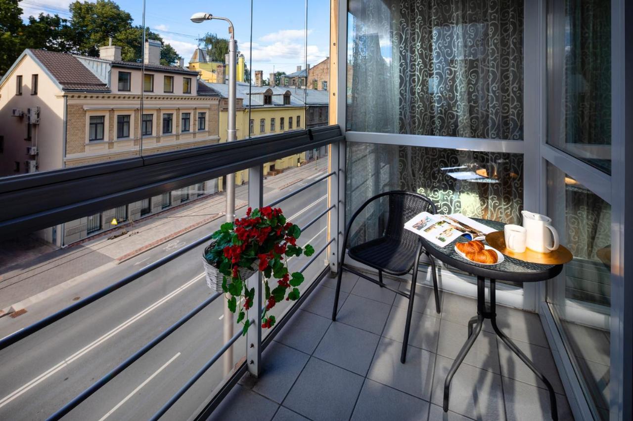 Ziedondarza Park One Bedroom Apartment with Balcony - B&B Riga