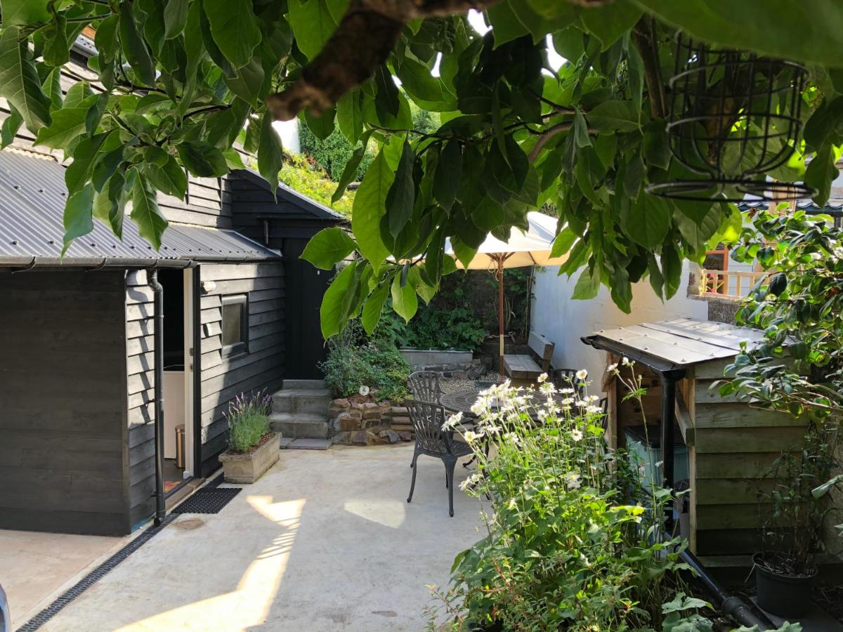 Church View - c. 1750 cosy character cob cottage. - B&B Hatherleigh