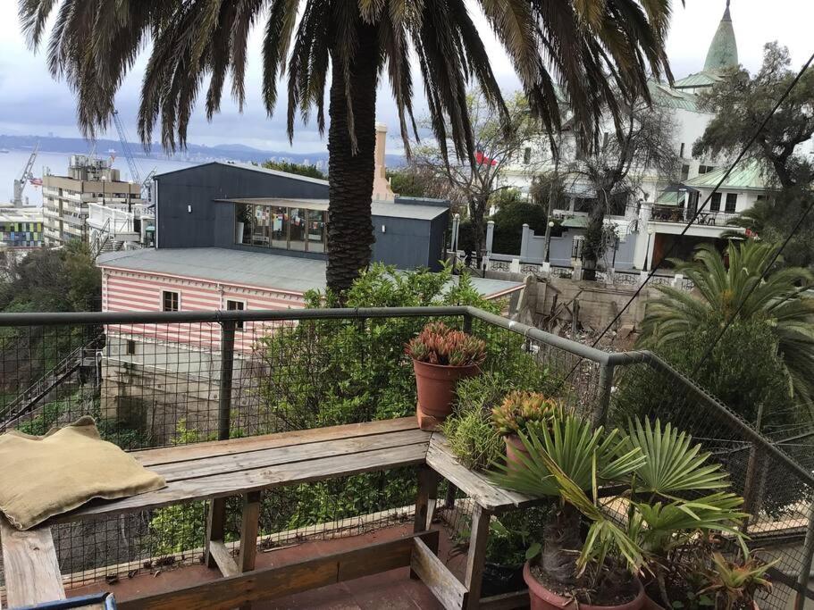 Gran Departamento en Cerro Alegre con única vista al puerto - B&B