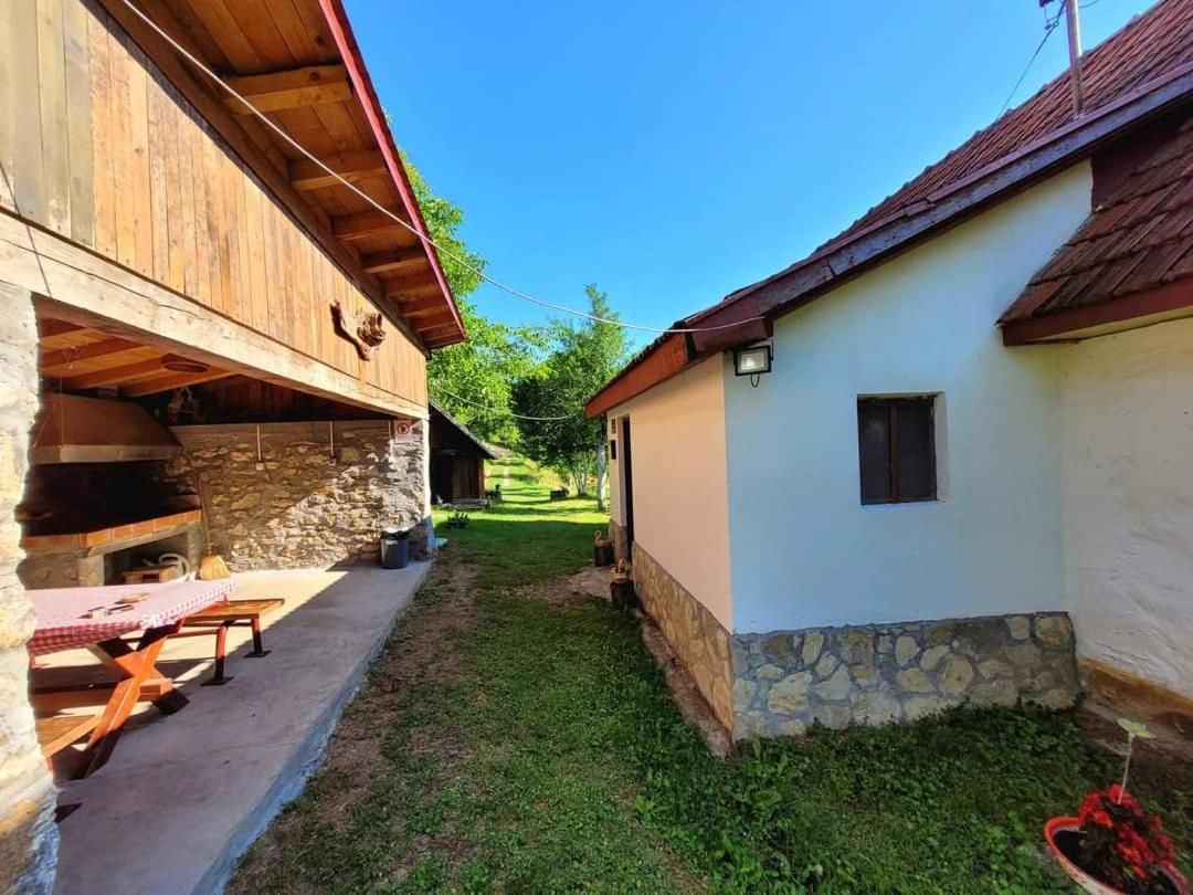 Etno guest house Lalovic - B&B Tjentište