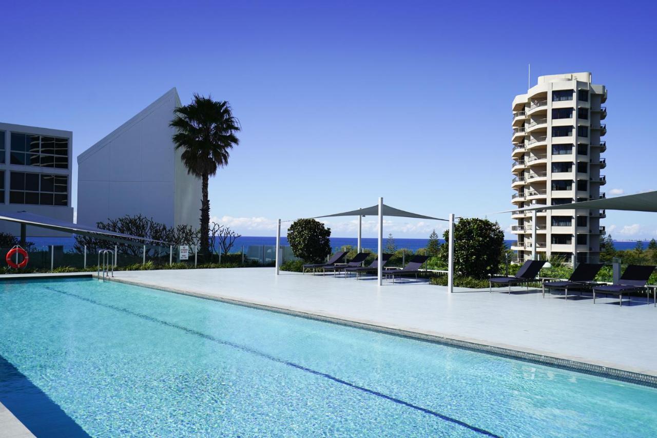 B&B Gold Coast - Air On Broadbeach-Stunning Ocean Views - Bed and Breakfast Gold Coast