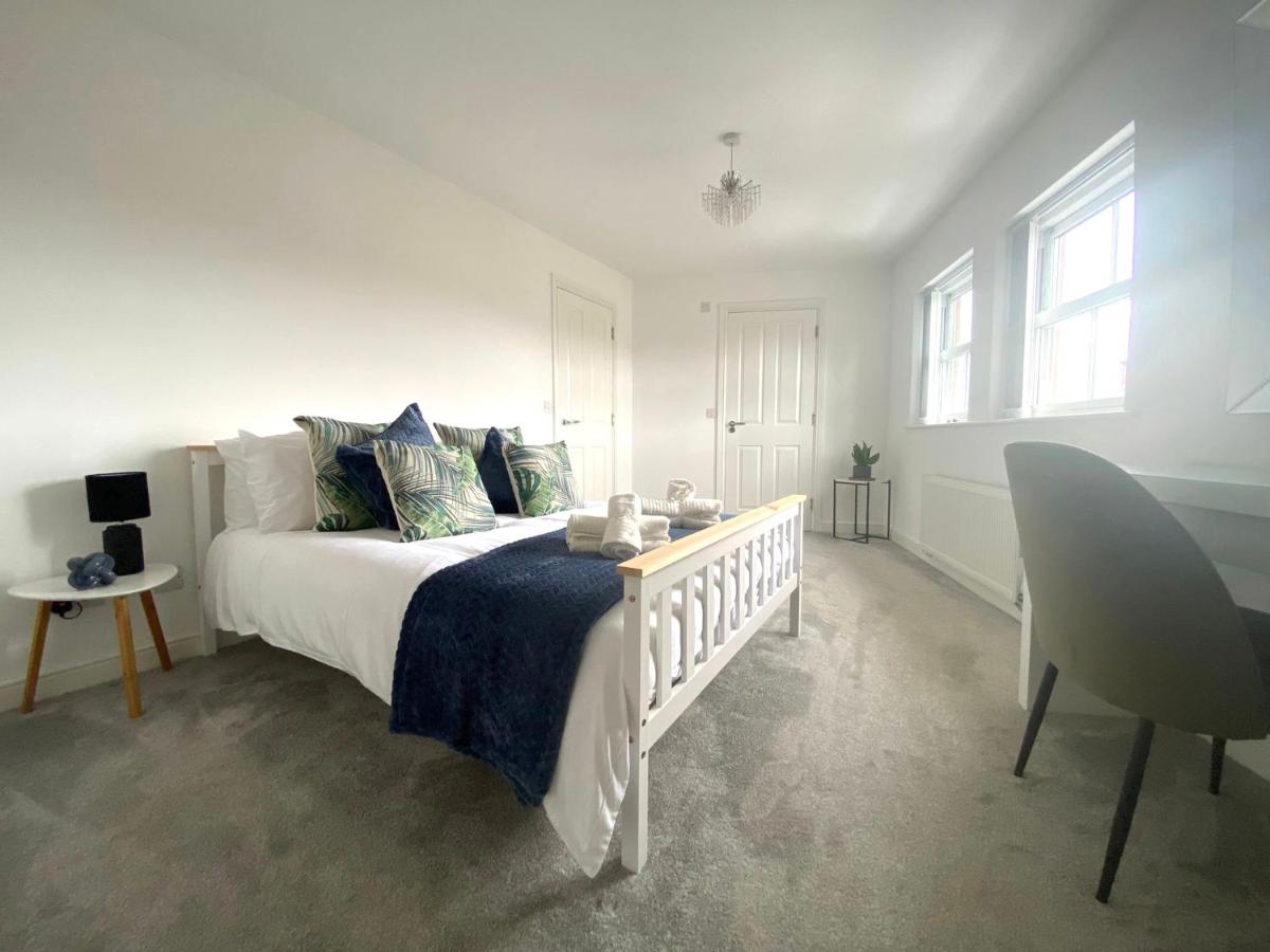 B&B Liverpool - LOVELY STYLISH APARTMENT NEAR PENNY LANE! FREE PARKING - Bed and Breakfast Liverpool