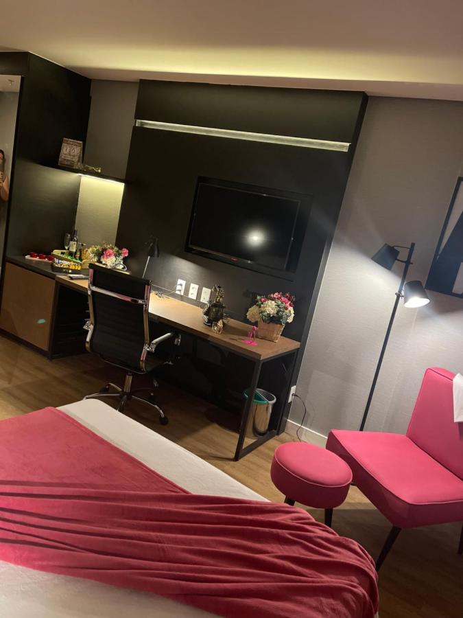 Deluxe Studio