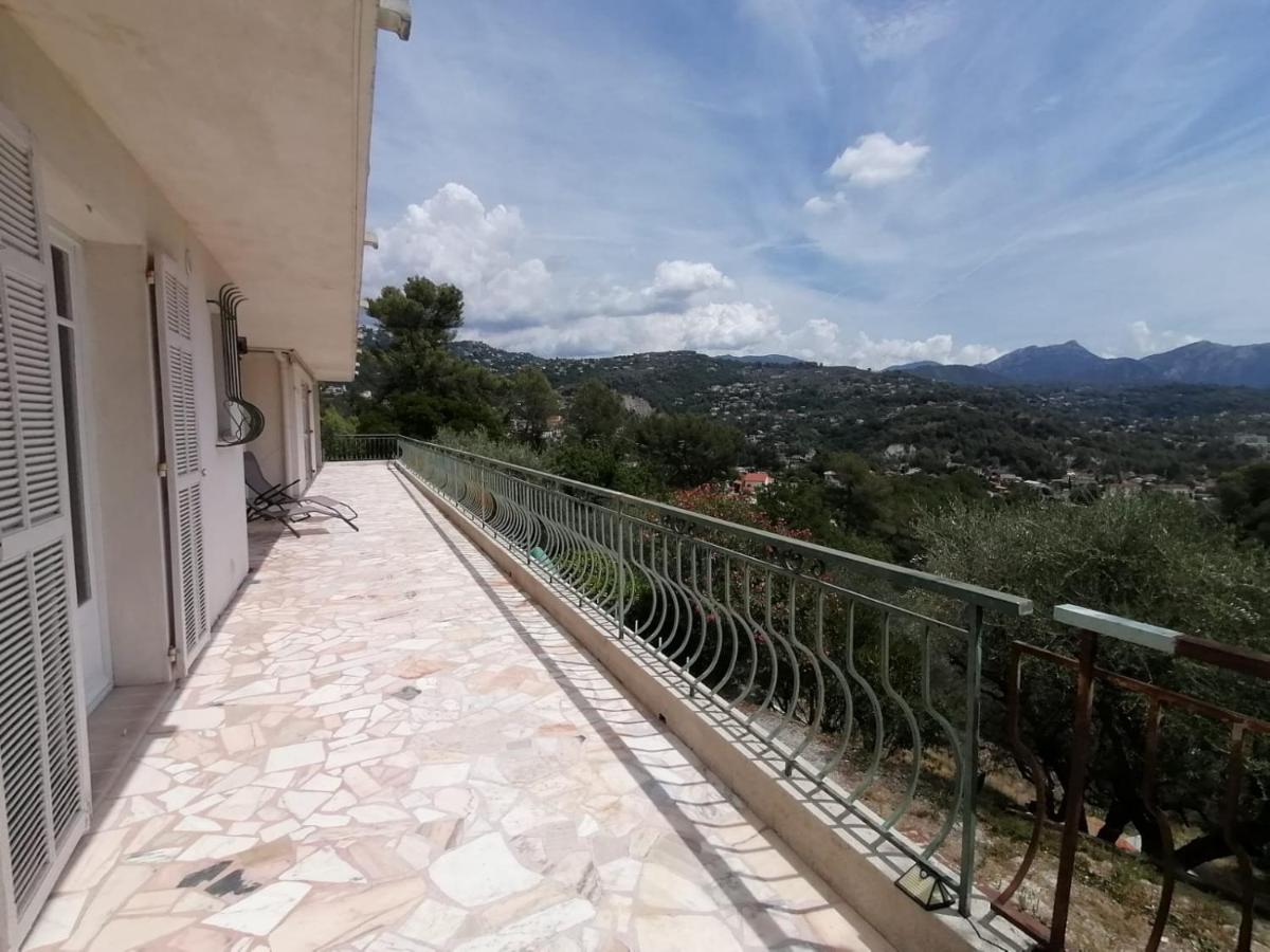 Séjour en pleine nature, vue imprenable, jacuzzi - B&B Contes