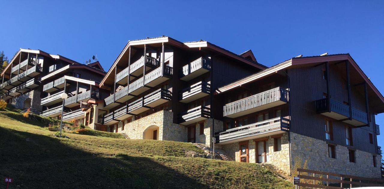 Courchevel 1550 - SUPERBE appartement SKIS AUX PIEDS ! - Chambres d’hôtes