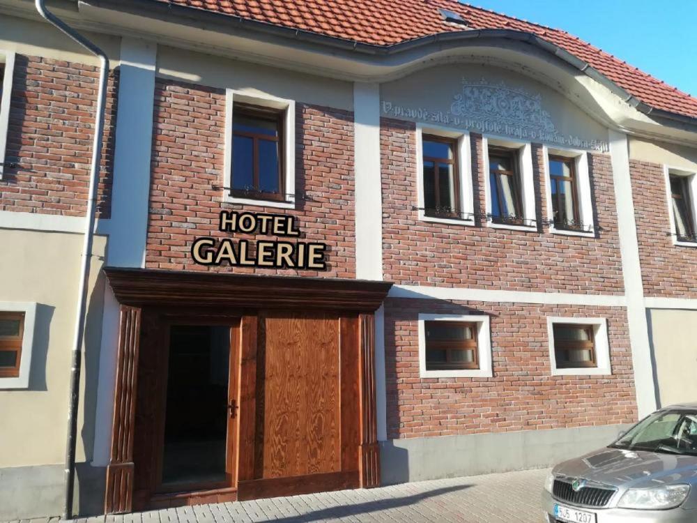 B&B Roudnice nad Labem - Hotel Galerie - Bed and Breakfast Roudnice nad Labem