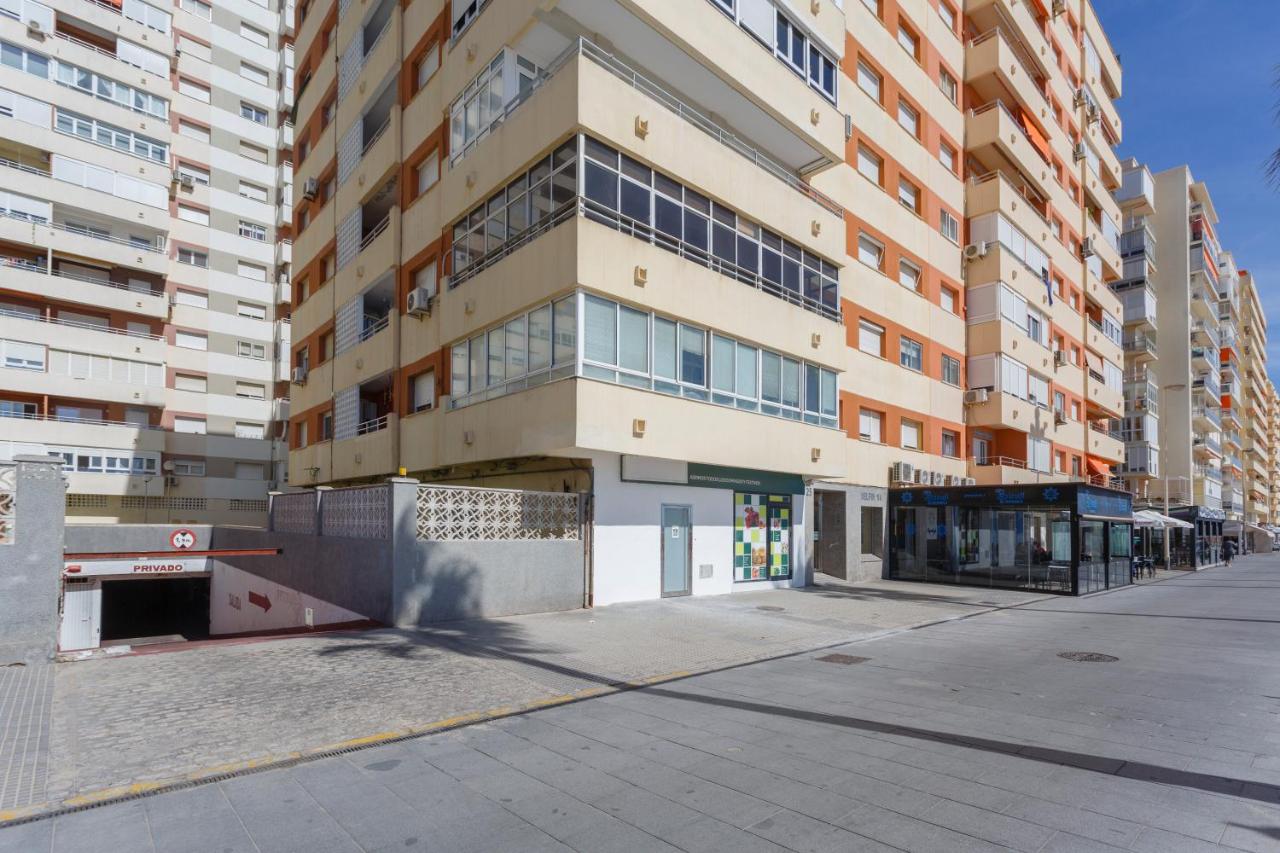 ACQUARELA Family Home free parking by Cadiz4Rentals - Chambres d'hôtes Cadix