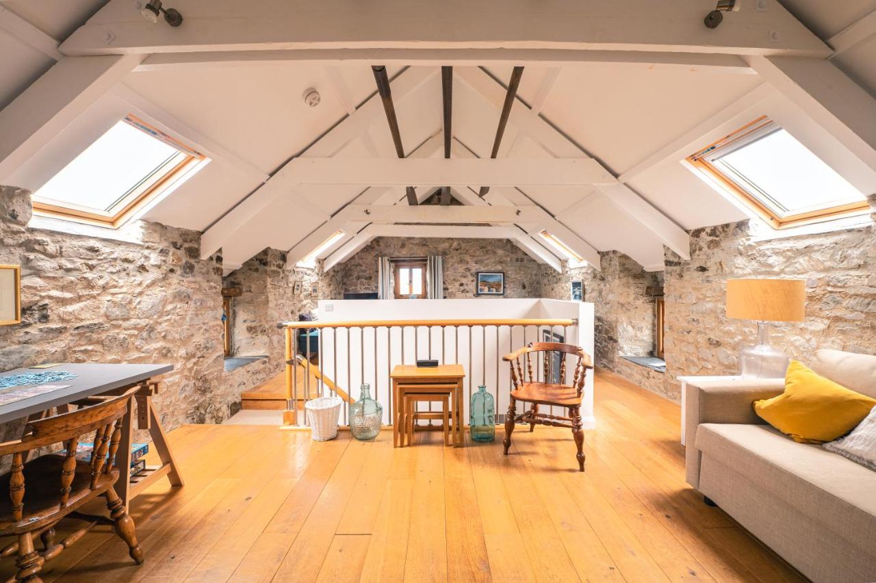 Stunning Converted Granary in Heart of St Davids - B&B St David's