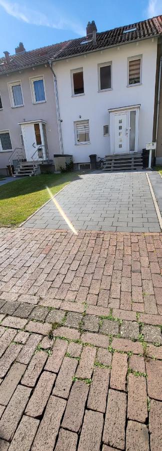 Haus im Stadtgebiet mit perfekter Bahnverbindung - B&B